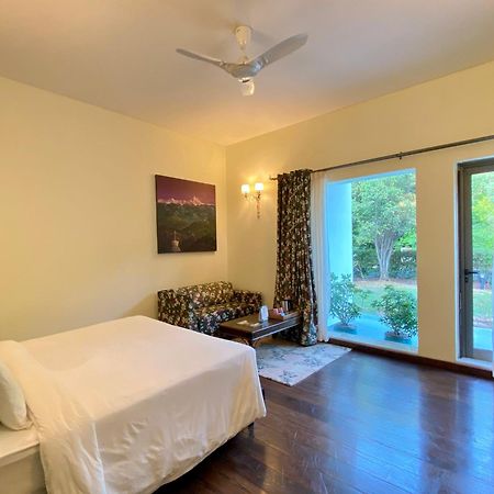Karma Lakelands, Gurugram Гургаон Экстерьер фото
