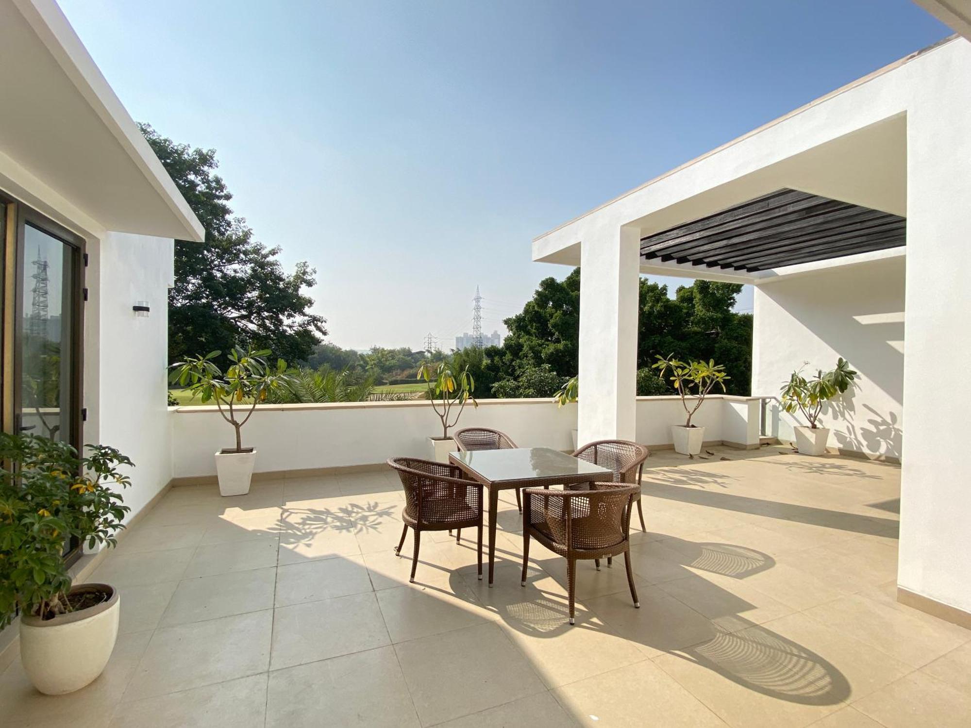 Karma Lakelands, Gurugram Гургаон Экстерьер фото