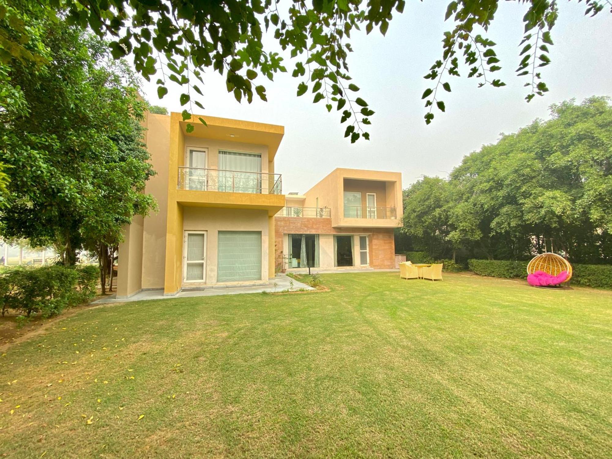 Karma Lakelands, Gurugram Гургаон Экстерьер фото