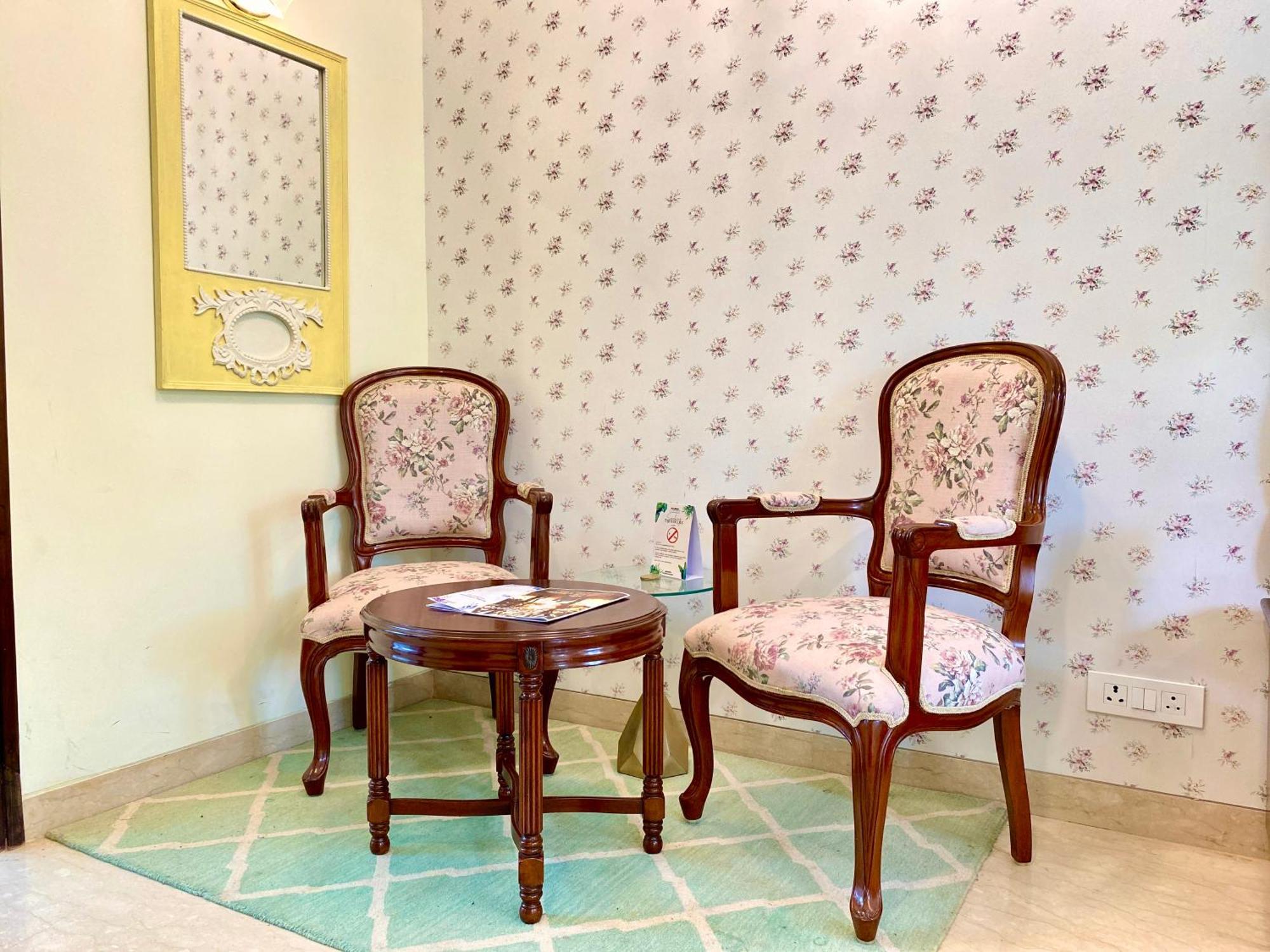 Karma Lakelands, Gurugram Гургаон Экстерьер фото